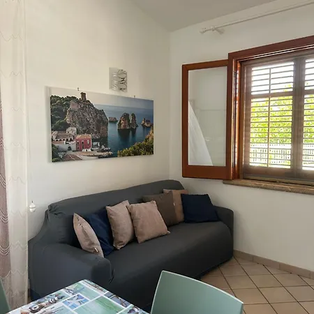 Cocciu D'amuri - Скопелло